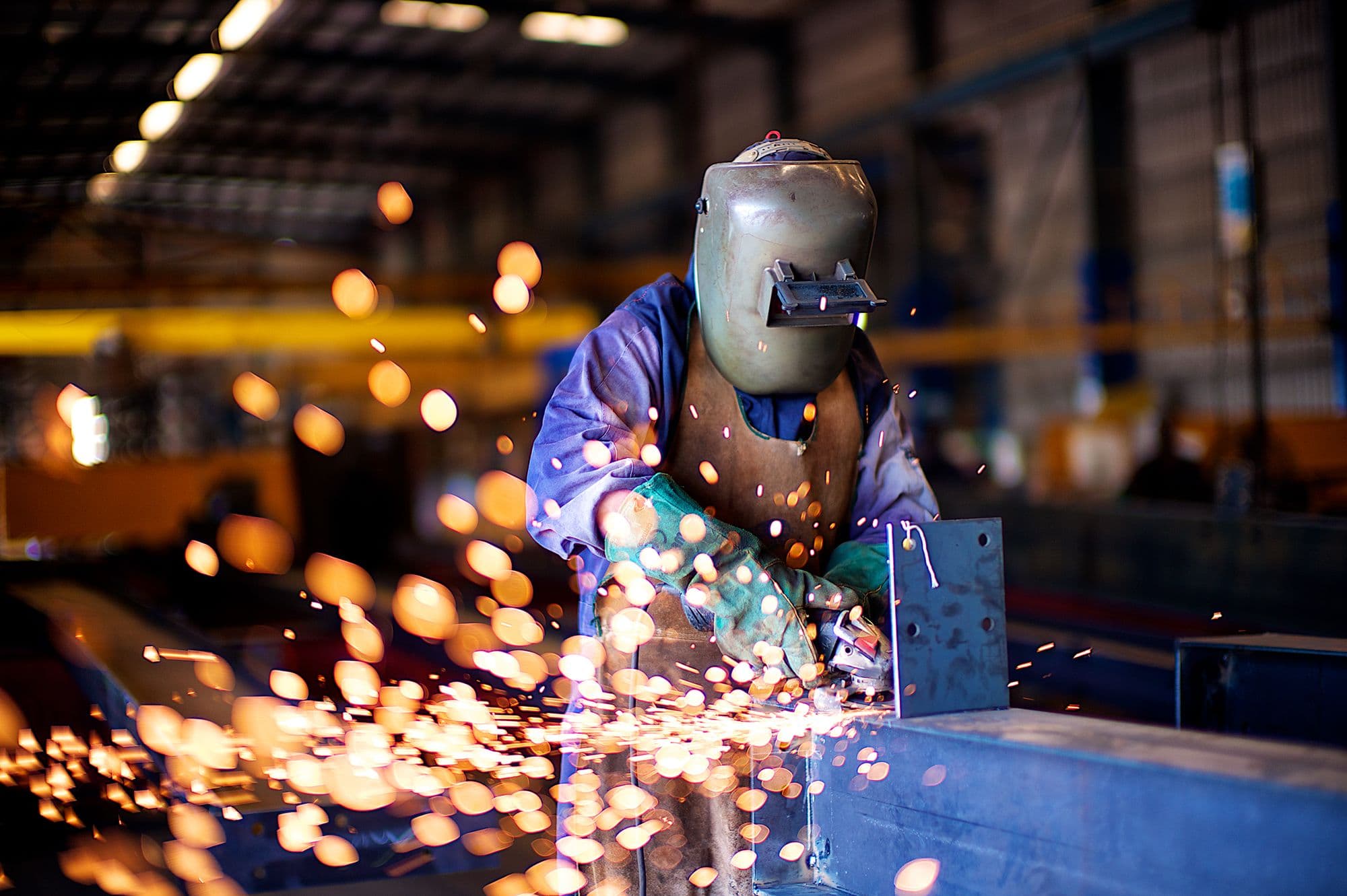 GulfFast certified welder mobilized on a Saudi Arabia industrial site